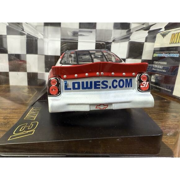 Revell Collectors NASCAR #31 Mike Skinner ARMY Chevy Monte Carlo Diecast 1:24 - Picture 7 of 12